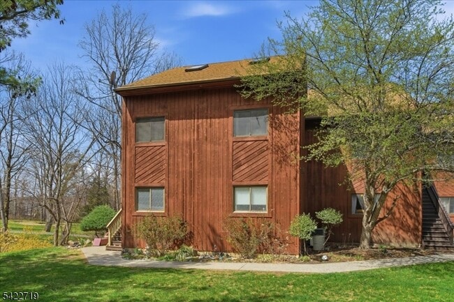 Building Photo - 8 Augusta Dr