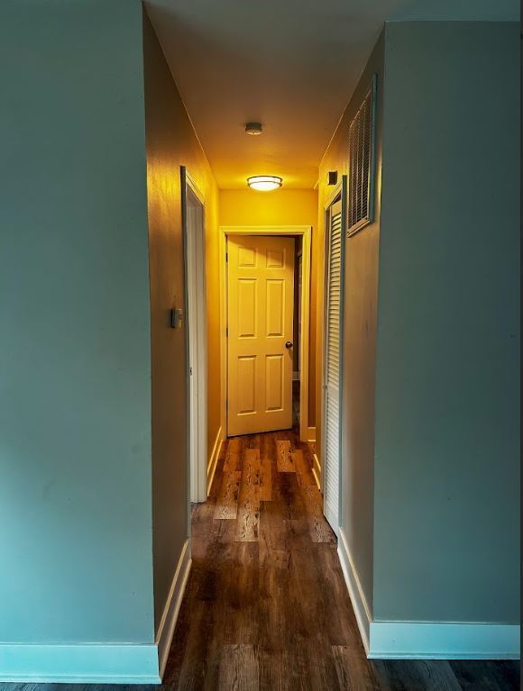 Building Photo - 2424 Marshalltown Dr