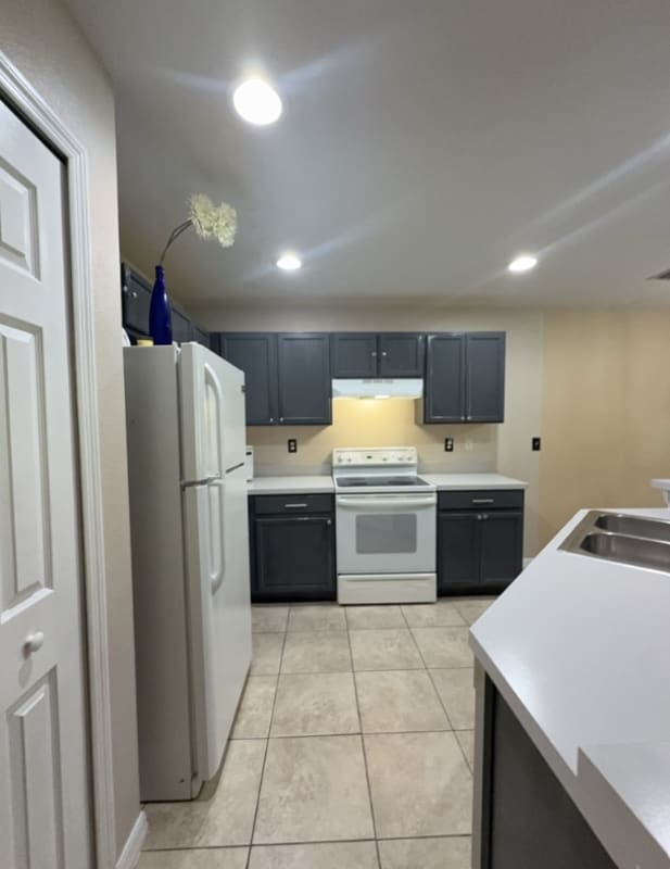 Building Photo - 2516 Oleander Lakes Dr