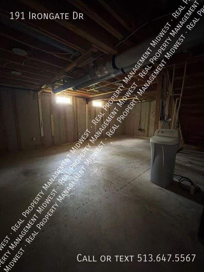 Building Photo - 191 Irongate Dr