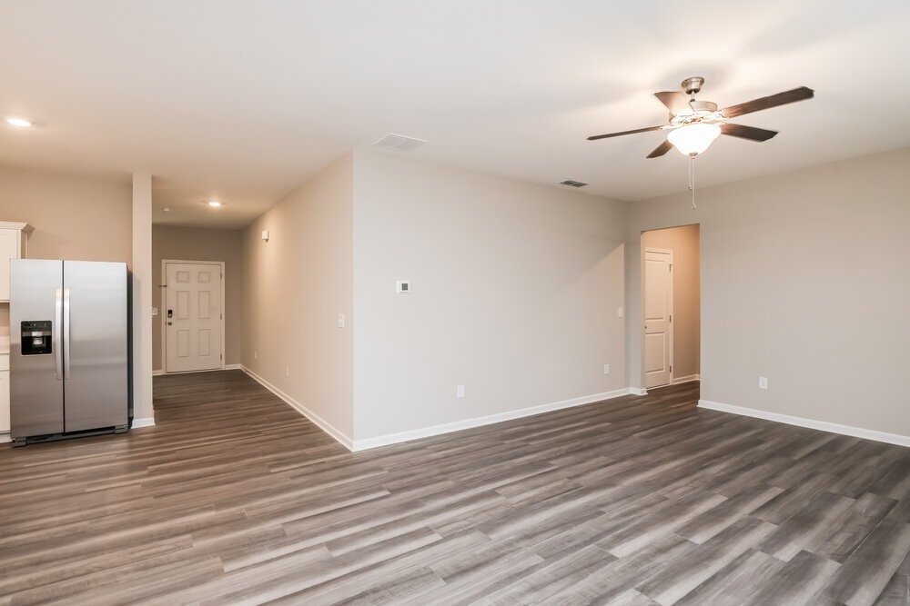 Building Photo - 265 Pond Ct