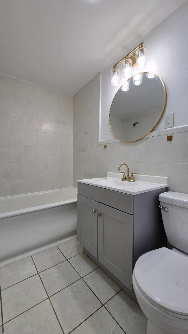 Building Photo - Spacious 3BR/2BA in Woodlawn – 1,700 Sq Ft...