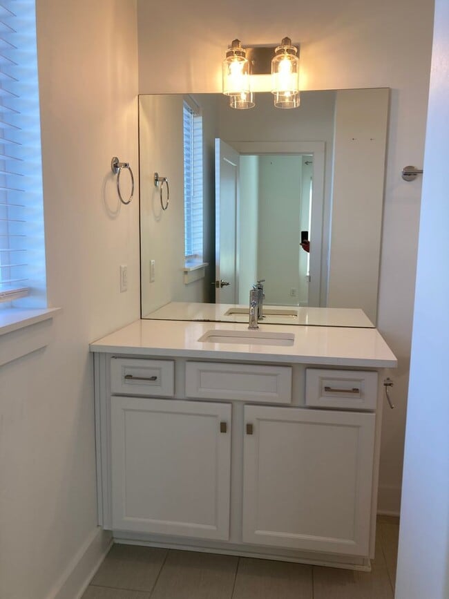 Building Photo - 3 bedroom, 3.5 bath, Spacious & Open Floor...