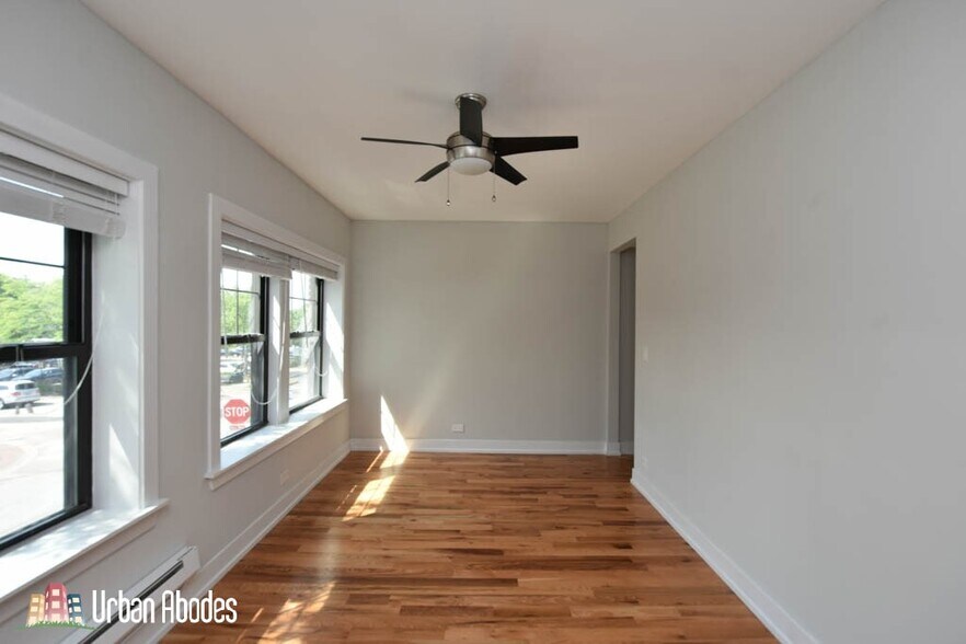 Building Photo - 811 Elm St