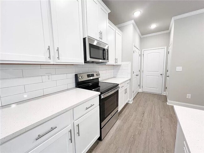 Building Photo - 1446 Fern Ridge Ln