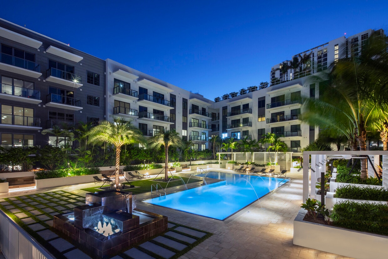 Primary Photo - AMLI Midtown Miami