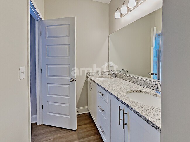 Building Photo - 5308 Tupelo St