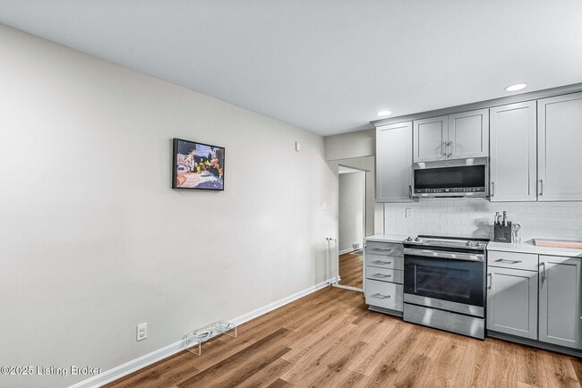 Building Photo - 1515 Vivian Ln