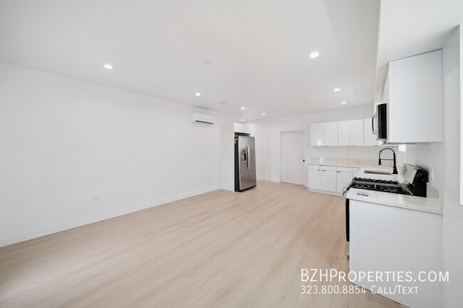 Building Photo - 5655 Case Ave