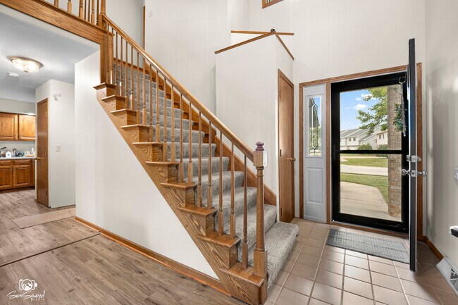 Building Photo - 306 Grande Dr