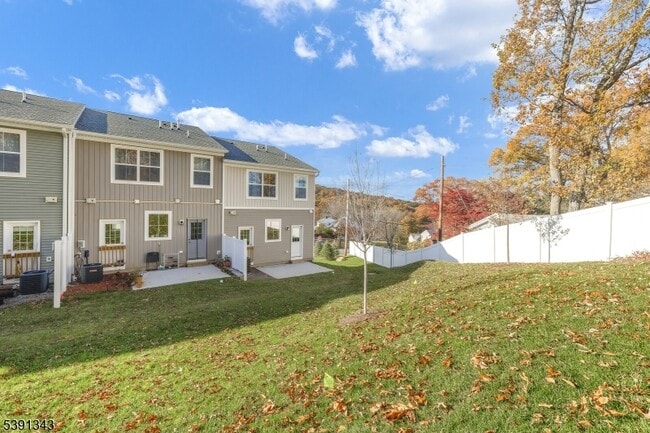 Building Photo - 1 Beirne Ln