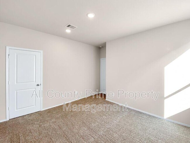 Building Photo - 13067 Clearview Drive