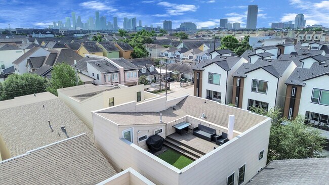 Building Photo - 4510 Inker St