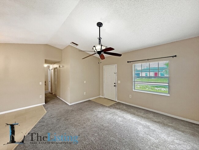 Building Photo - 5637 Viburnum Ct
