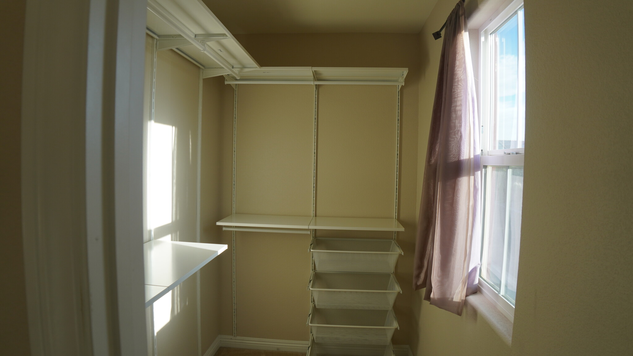 Building Photo - 5532 Autumn Cliffs Way