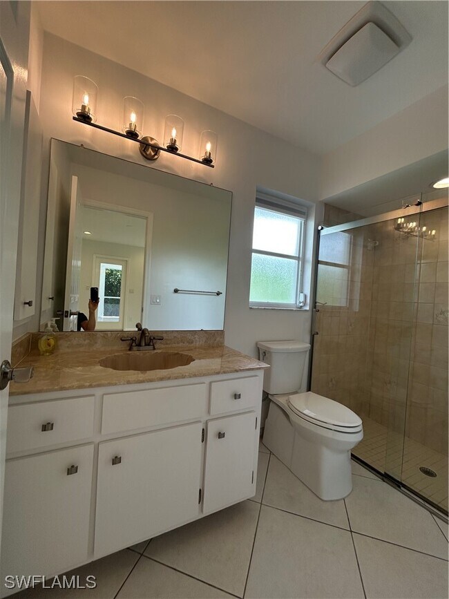 Building Photo - 772 100th Ave N