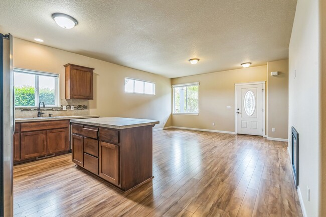 Building Photo - 2554 Carson Loop
