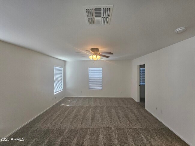 Building Photo - 40438 W Helen Ct