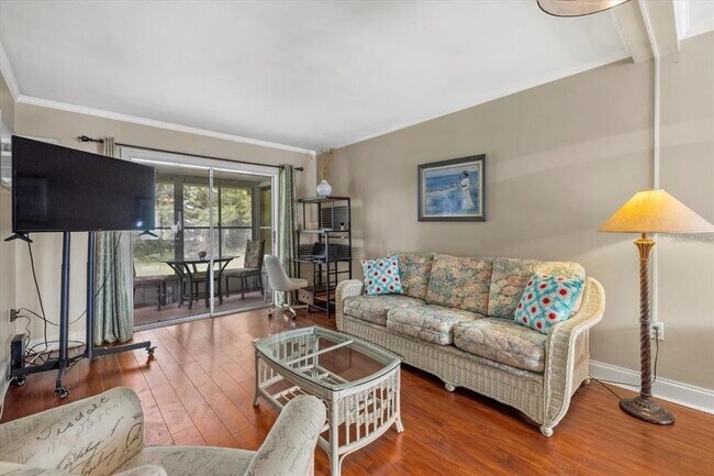 Building Photo - 2047 Canal Dr