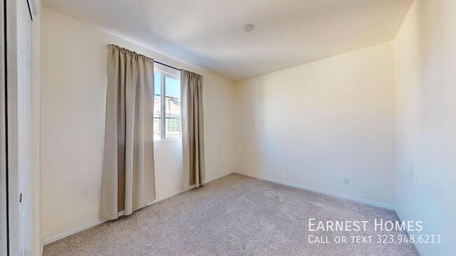 Building Photo - 9241 N Lamia Ct