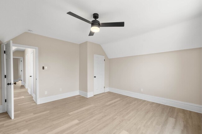 Building Photo - 313 Kambach St