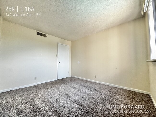 Building Photo - 342 Waller Ave