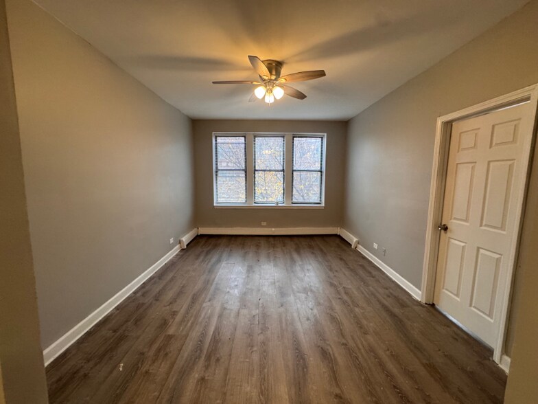 Building Photo - 5645-5657 W Washington Blvd