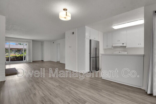 Building Photo - 9320 Earl St