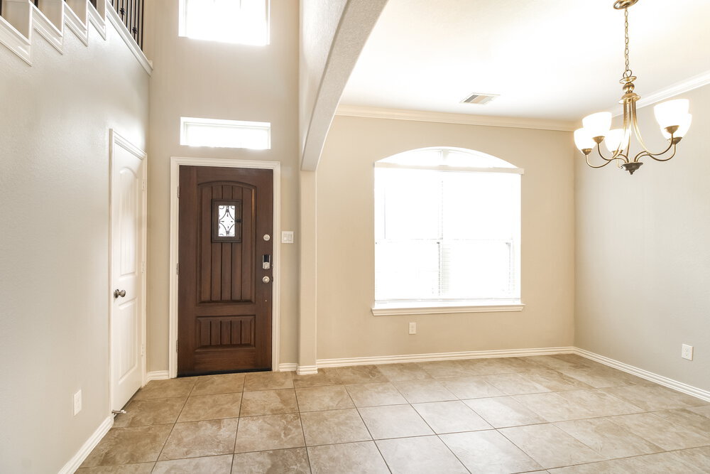 Building Photo - 23434 Banksia Dr
