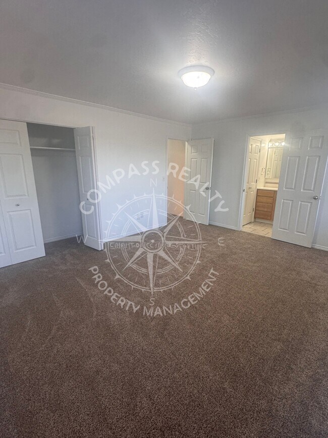 Building Photo - 1226 Brandonwood Dr