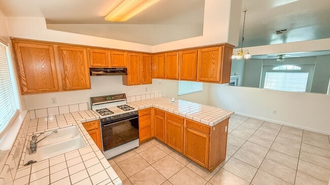 Building Photo - 5311 Sunbird Ct