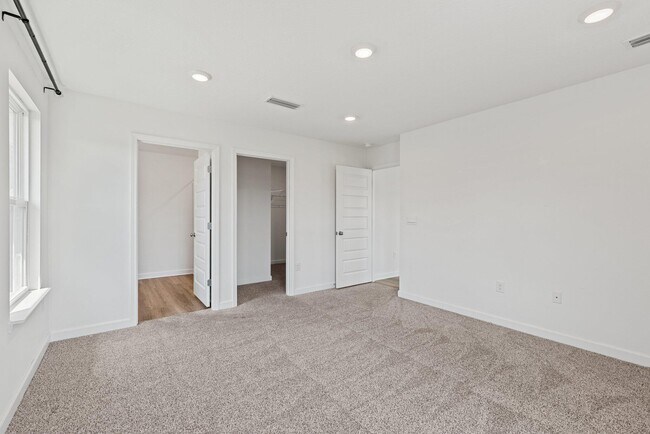 Building Photo - 439 Sweet Blossom Bend