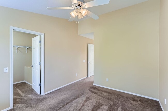 Building Photo - Elegant Forest Heights 3 bedroom, 3 bath Brownstone Home!