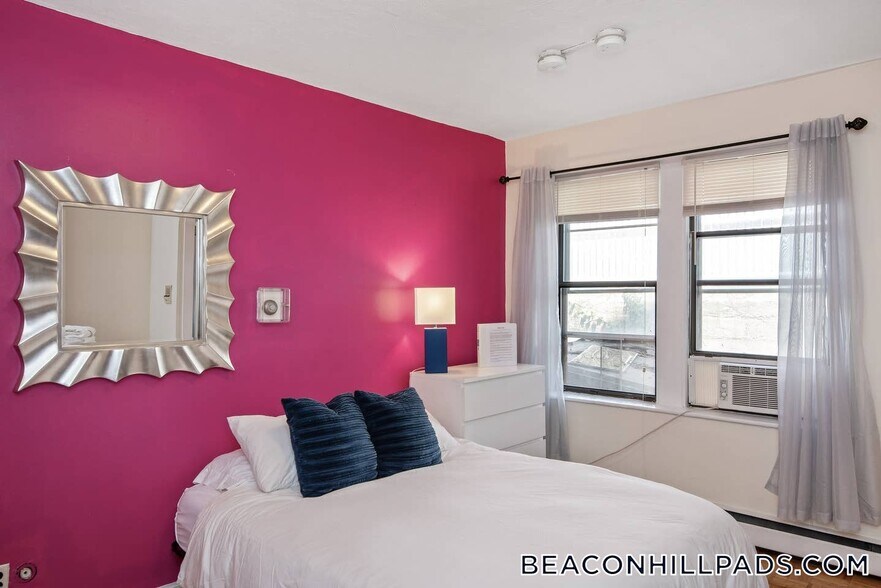 Building Photo - 40 Anderson St