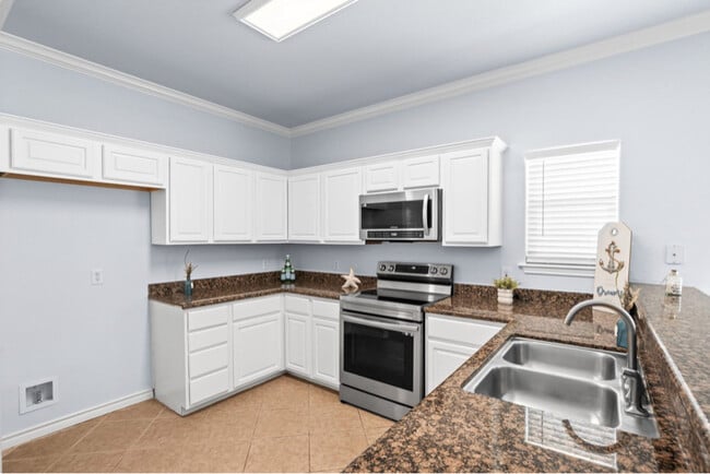 Building Photo - 14861 S Padre Island Dr