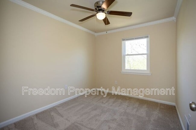 Building Photo - 10270 Cub Run Ct