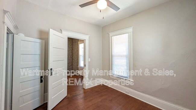 Building Photo - 1016 W Cucharras St