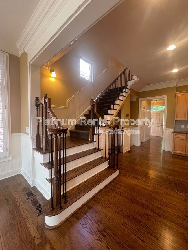 Building Photo - 1460 Wembley Ct NE