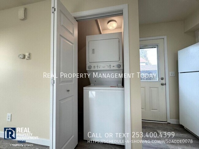 Building Photo - 4523 S Junett St