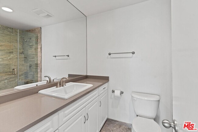 Building Photo - 1340 S Beverly Glen Blvd