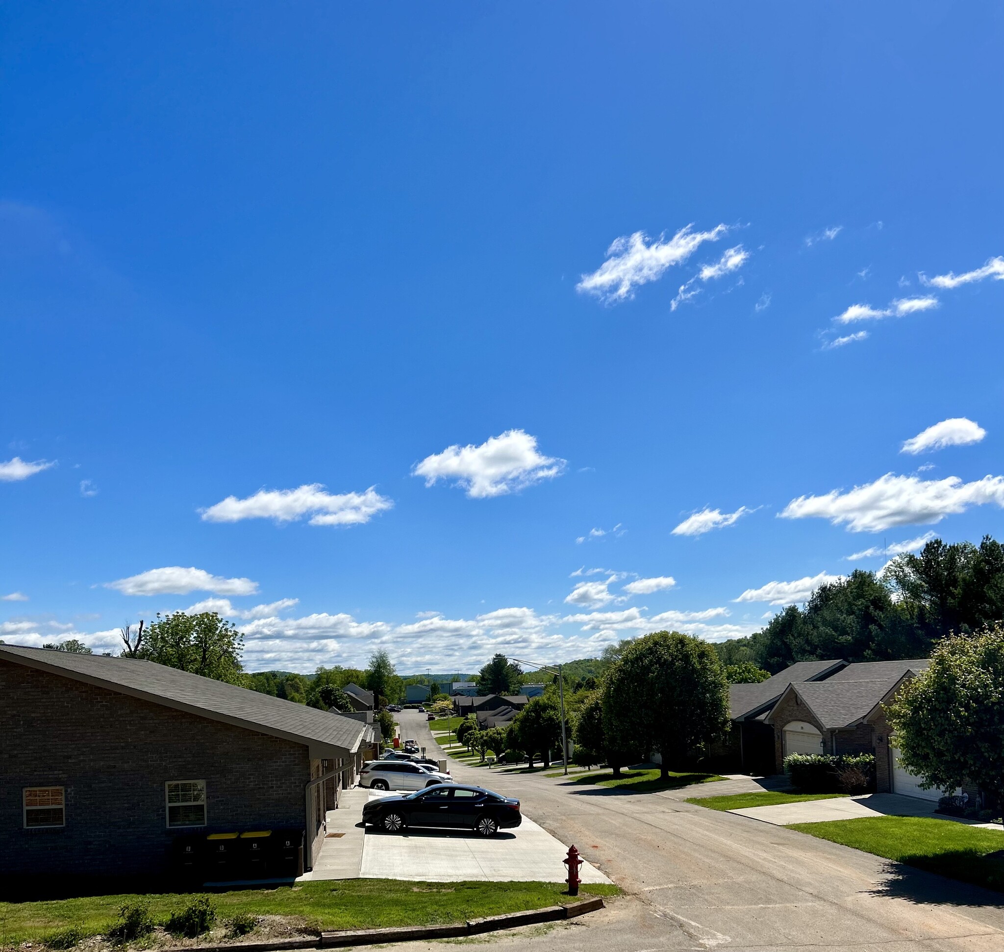 Building Photo - 200 Fairway Ln