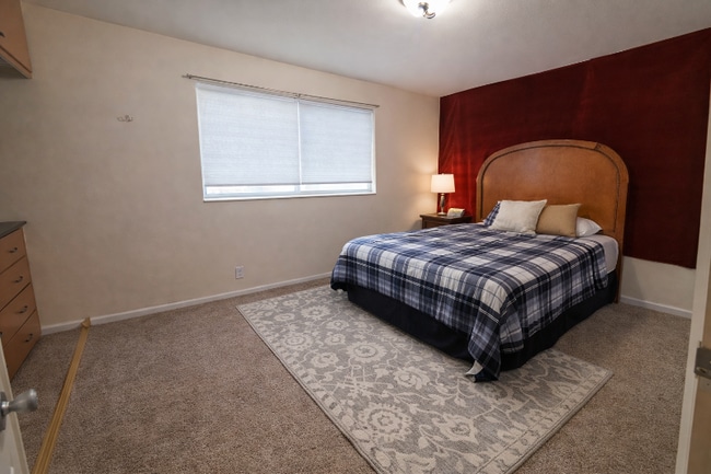 Building Photo - 333 E 300 N