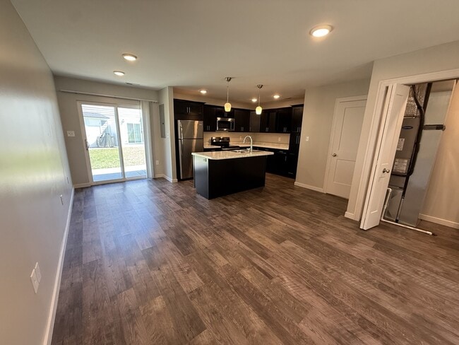 Building Photo - 211 Terrace Dr