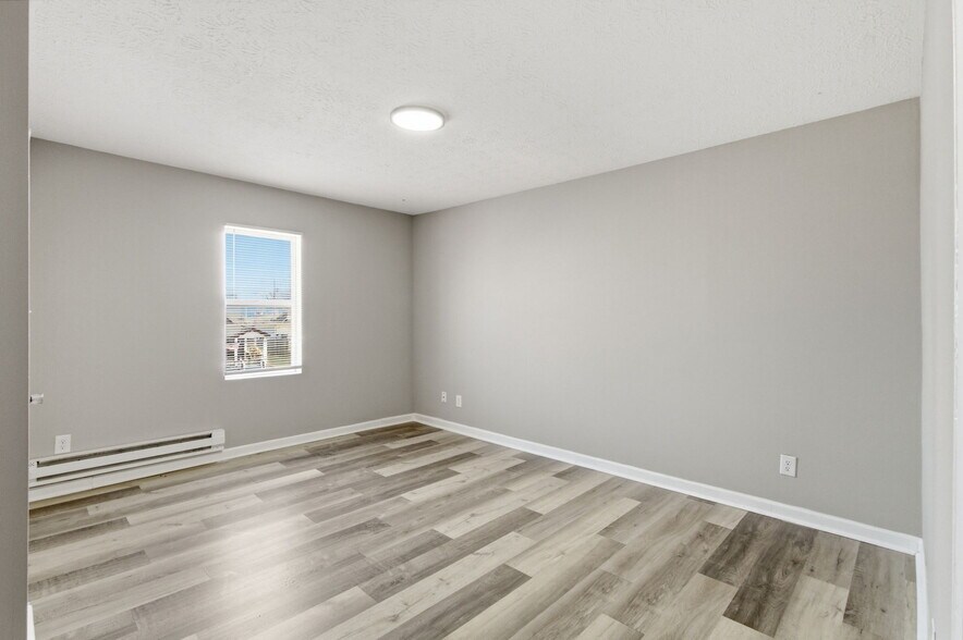 Building Photo - 1338 Barth Ave