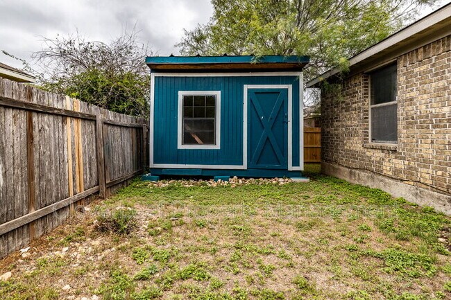 Building Photo - 7410 Clear Point