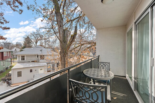 Building Photo - 925 N 9th St