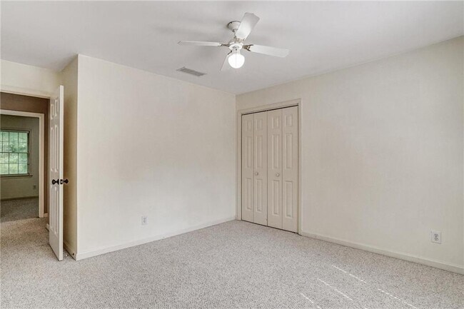 Building Photo - 510 Jacaranda Ct