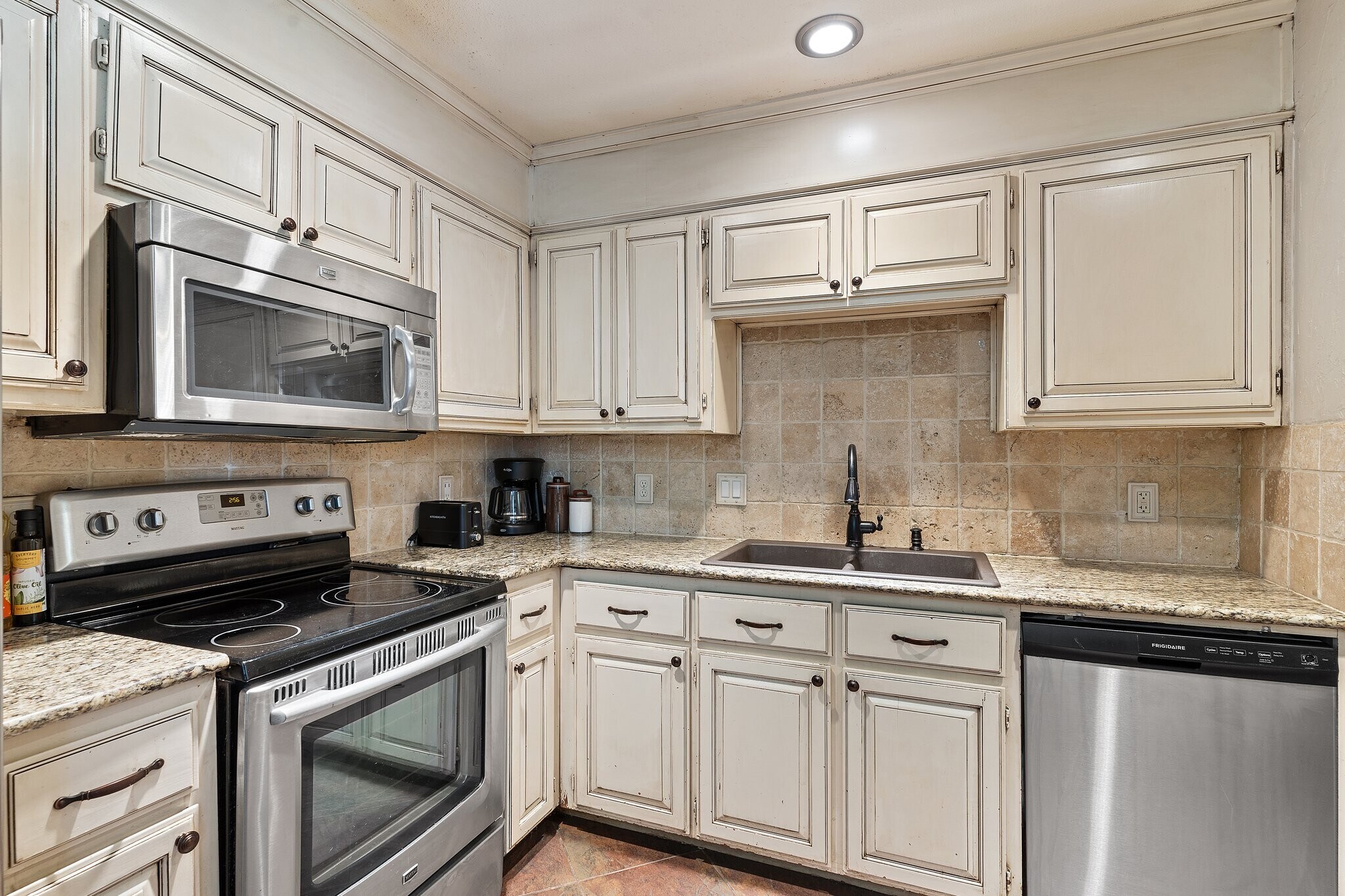 Building Photo - 19 Alamosa Dr