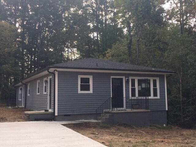 Primary Photo - 2817 Beechwood Dr