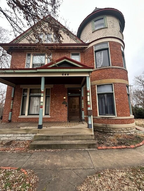 Building Photo - 644 Dayton St